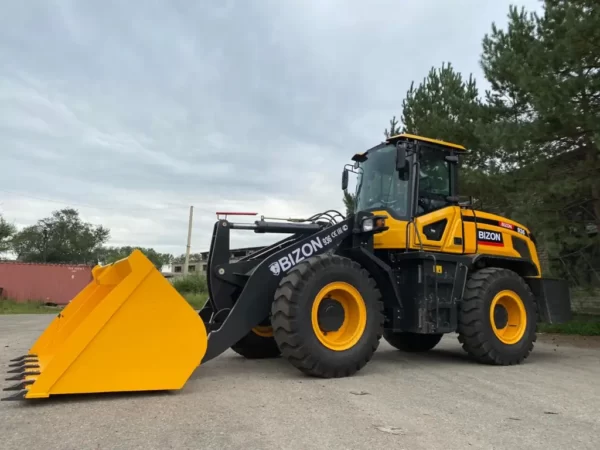 Фронтальный погрузчик BIZON 933